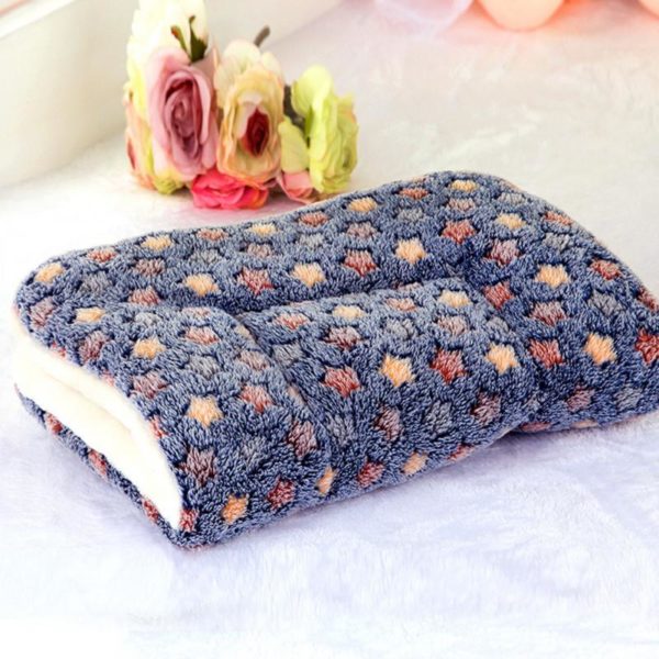 Pets Accessory Dogs Cat Rest Blanket Breathable Pet Cushion Dog Cats Bed Soft Warm Sleep Mat