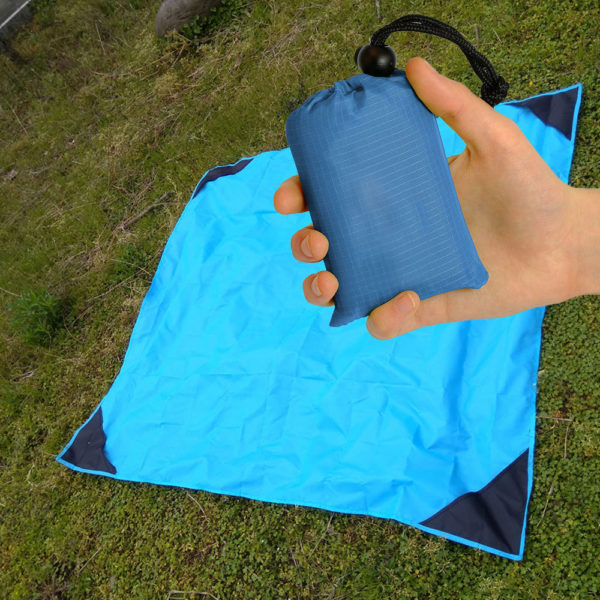 Portable Ultra-thin Folding Pocket Blanket Camping Waterproof Blanket Outdoor Fishing SandBeach Mat picnic Self-driving Trave